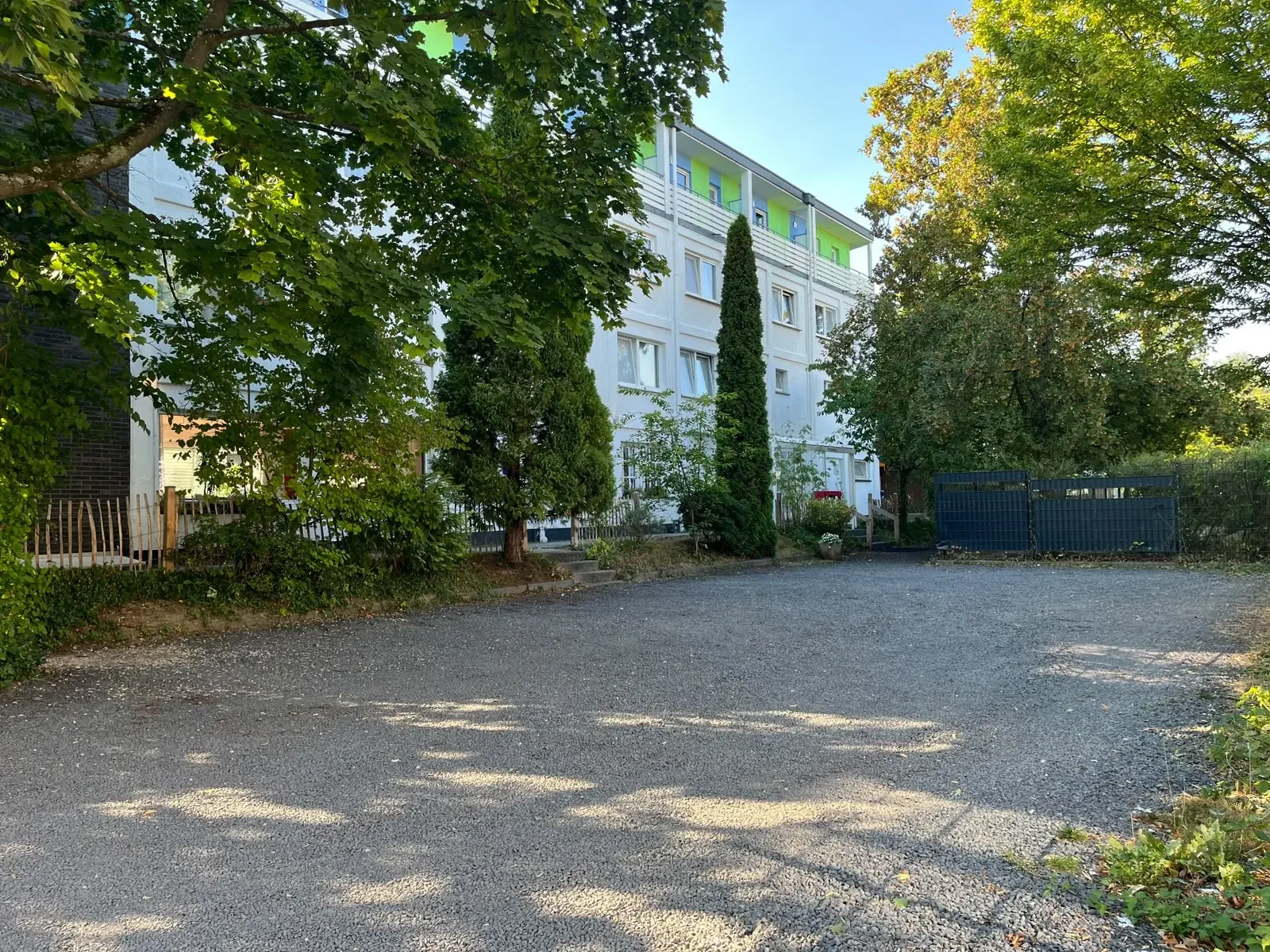 Parkfläche am Hotel Johnel
